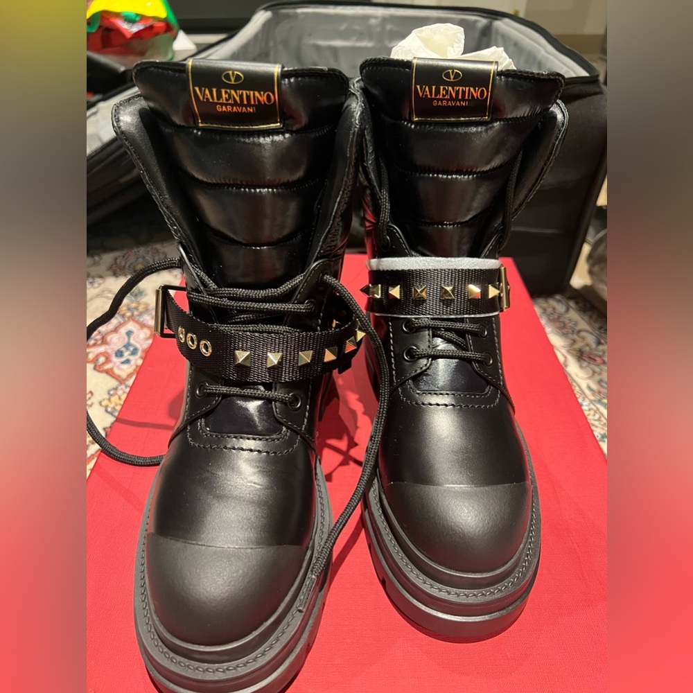 Valentino Garavani boots